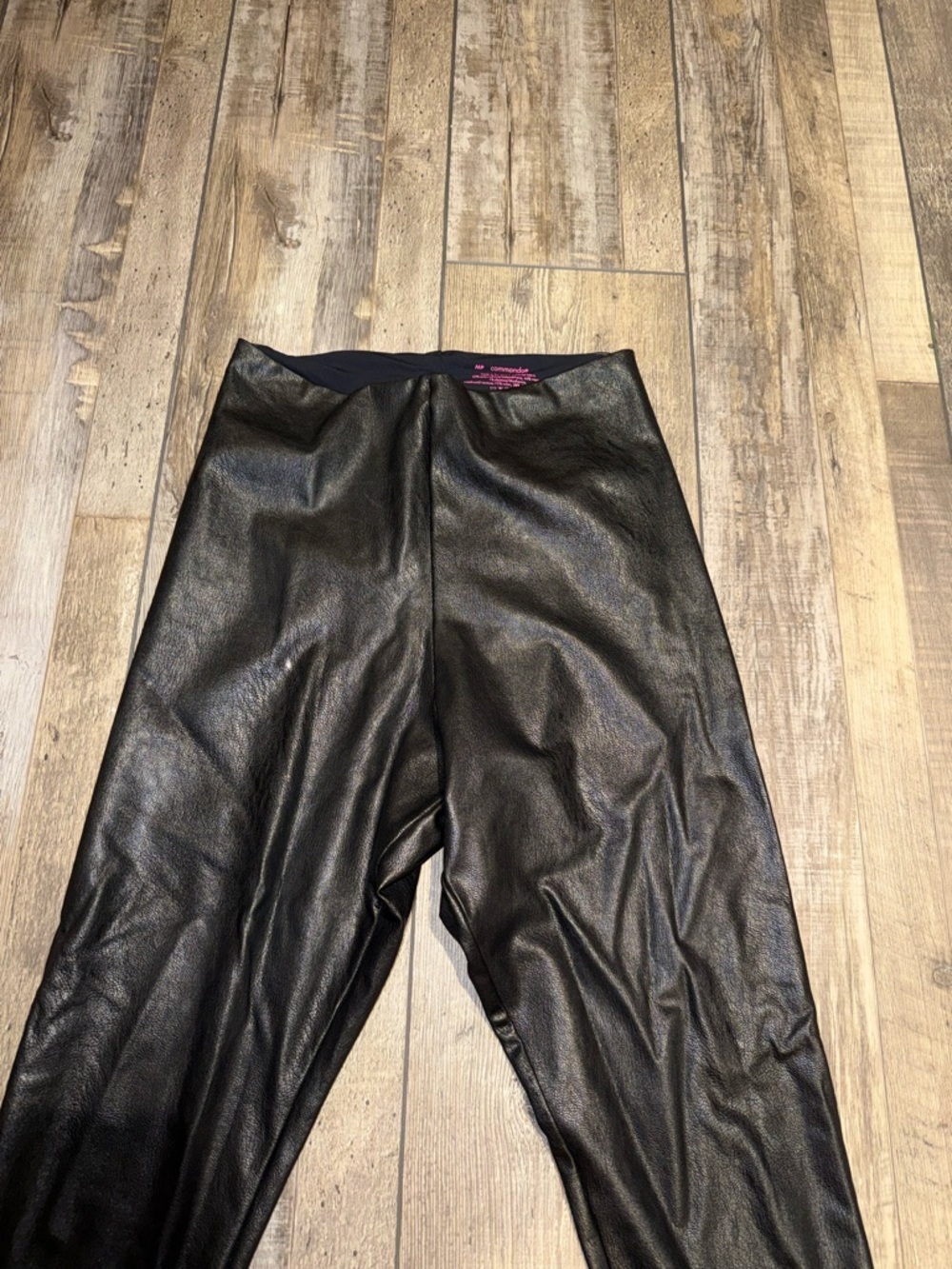 Commando Leggings Medium EUC - Picture 2 of 6